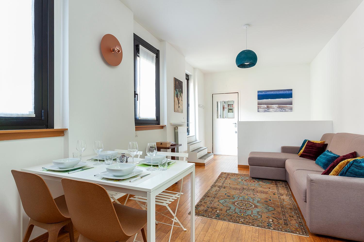 Duplex Luminoso In Zona Residenziale * Milán